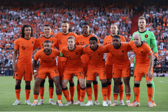 友谊盛宴,友谊杯,球场邂逅,开云365官网,开云365体育APP,KaiYun365,开云365平台