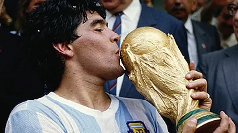 邵佳一关键失误变单分，决策摇摆逆转局势，错误选人引致重大败笔