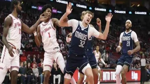 王楚钦勇夺WTT福冈总决赛男单冠军，央视新闻客户端同步报道